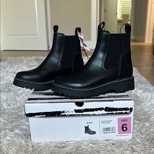 Black Chelsea Ankle Boots